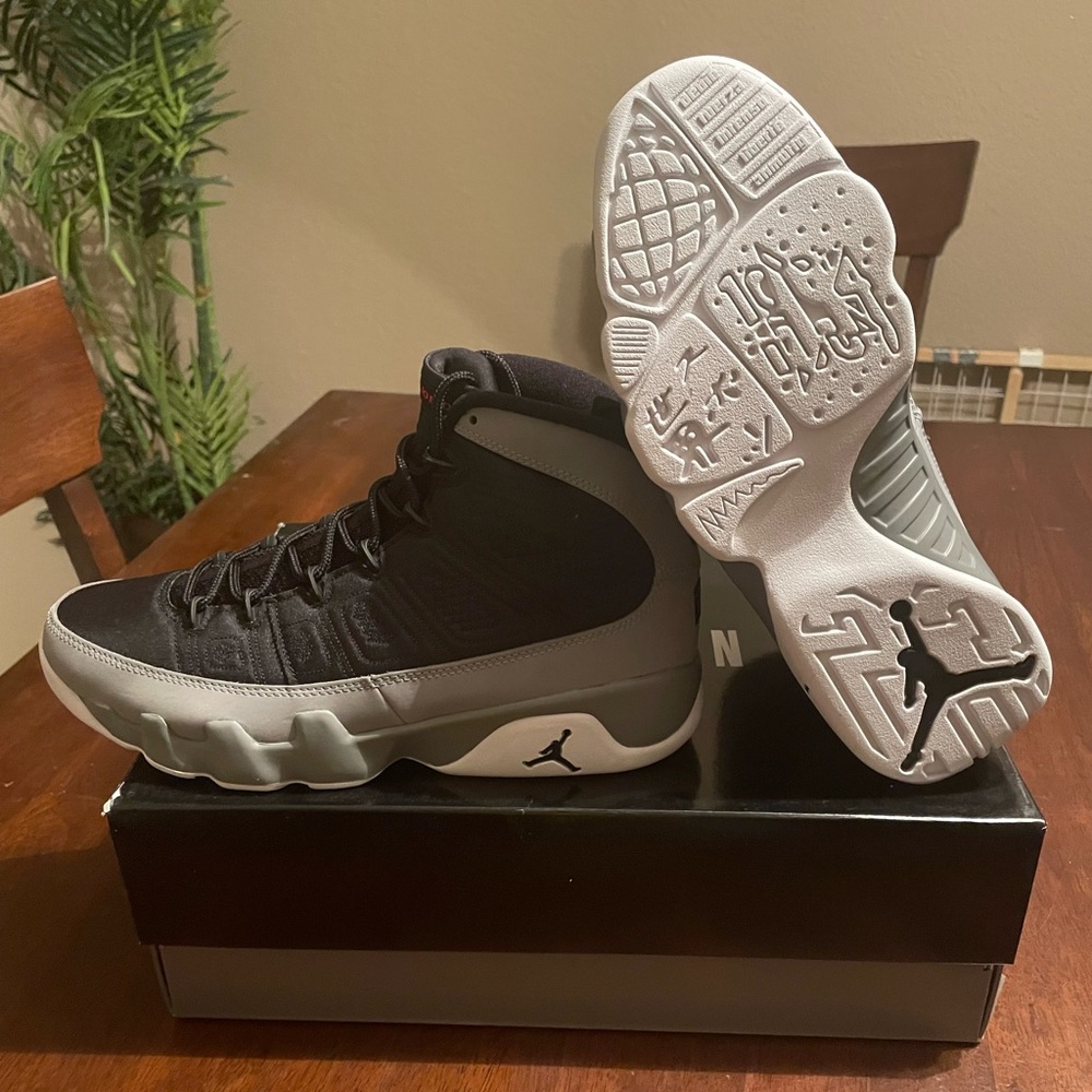 Jordan 9 “particle grey “